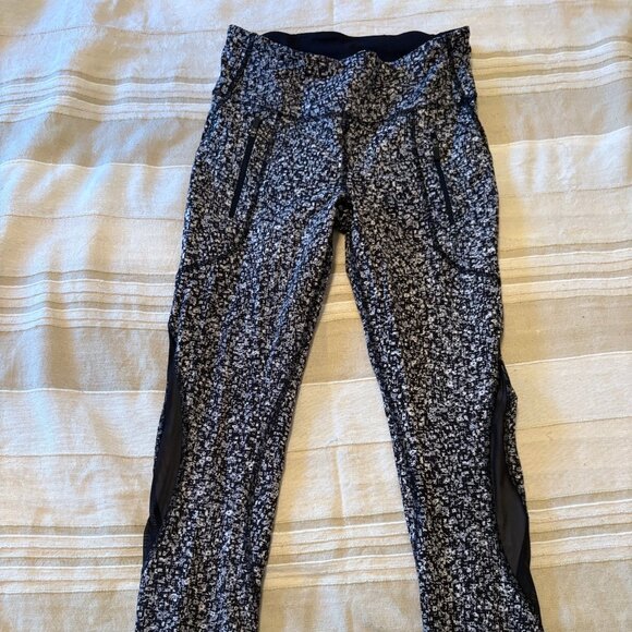 lululemon athletica Pants - Lululemon Pace Wunder Under Hi-Rise Leggings – Daisy Dust Alpine, Size 6